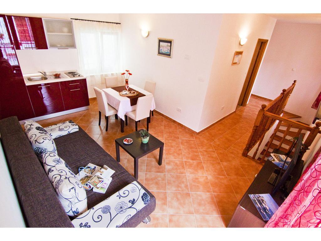 Apartments Cambi Kaštela Δωμάτιο φωτογραφία
