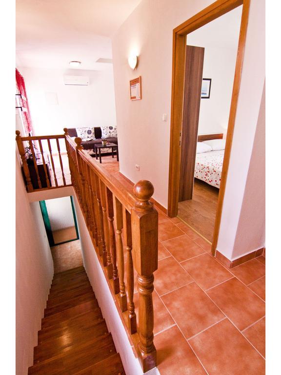 Apartments Cambi Kaštela Δωμάτιο φωτογραφία