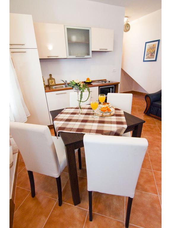 Apartments Cambi Kaštela Εξωτερικό φωτογραφία