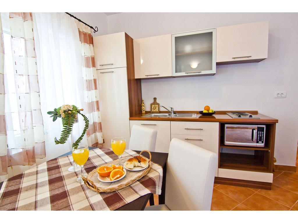 Apartments Cambi Kaštela Δωμάτιο φωτογραφία